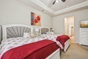 Calebee Ave-S2111-030.jpg