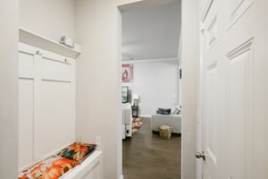 Calebee Ave-S2111-035.jpg