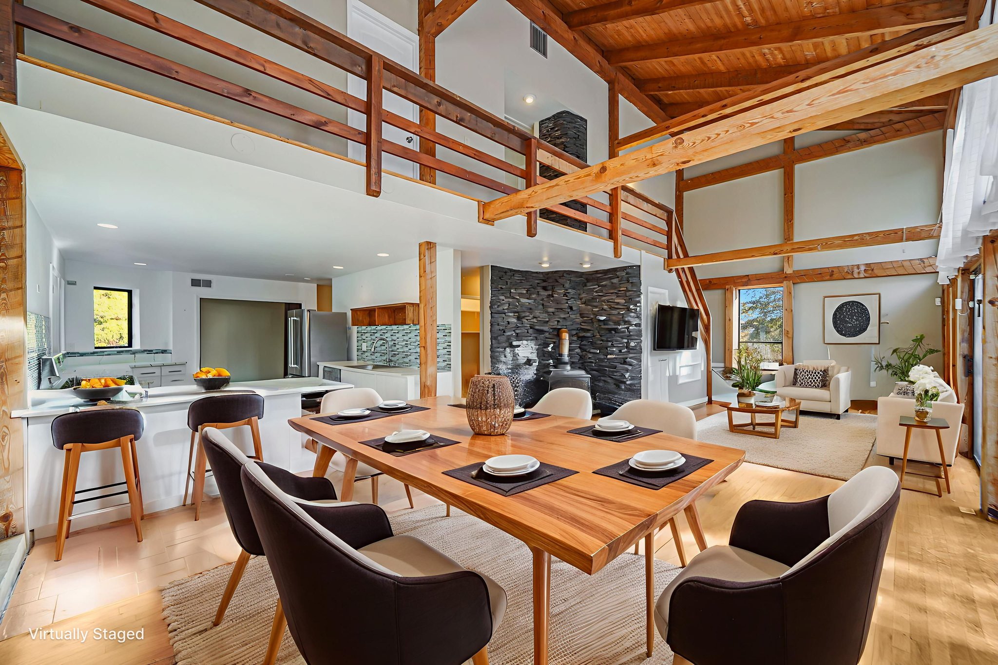 17934 Final 0029 virtually staged.jpeg