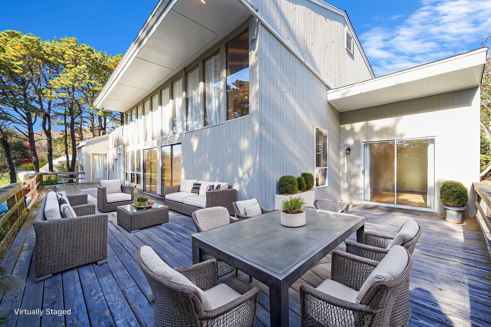 17934 Final 0021 virtually staged.jpeg