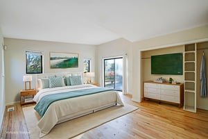 17934 Final 0039 virtually staged.jpeg