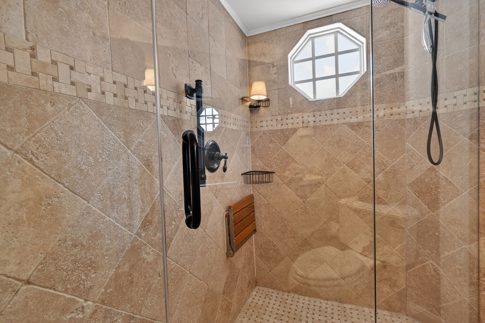  Photo 51