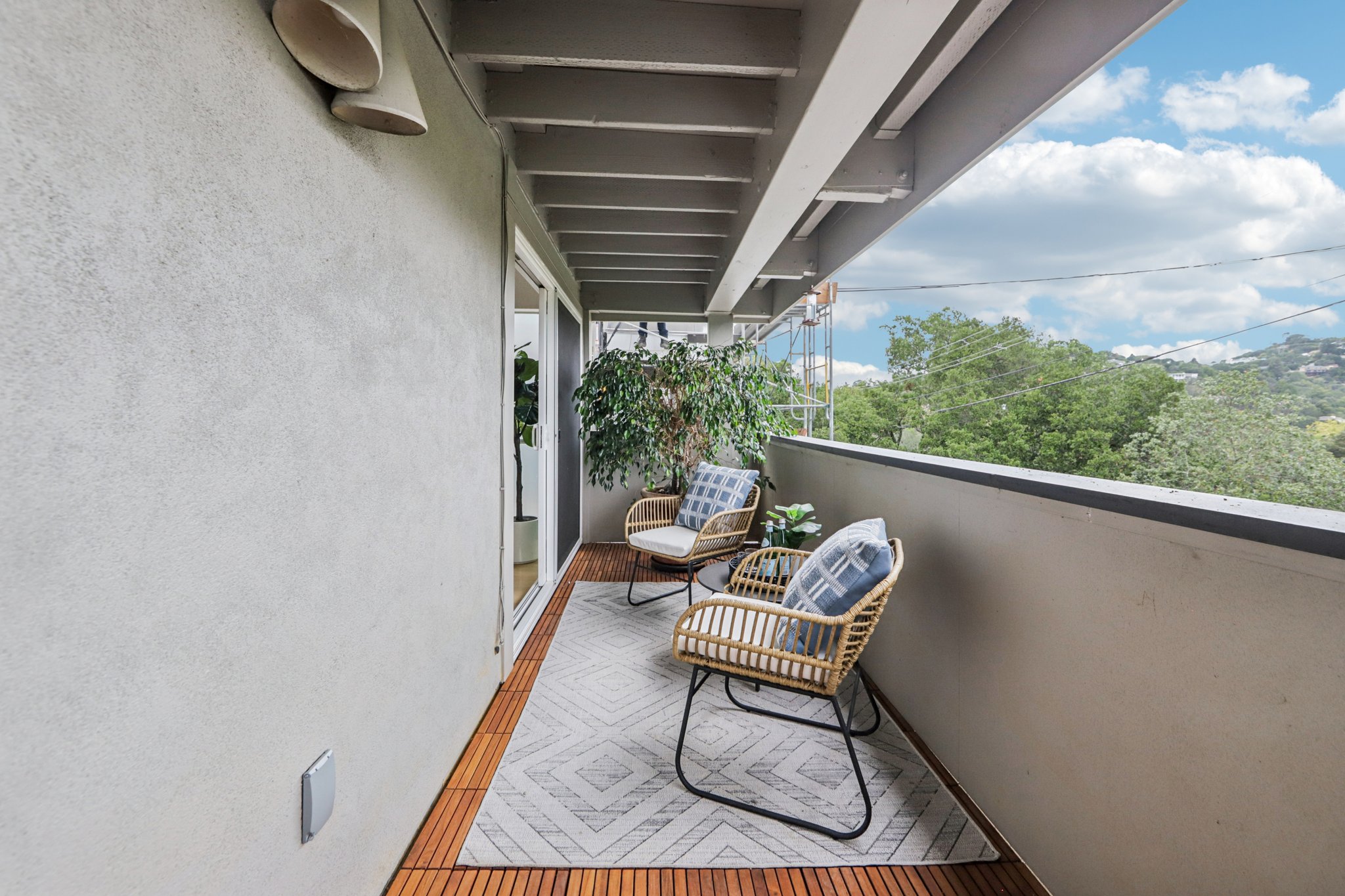 Via Casitas-S0910-039.jpg