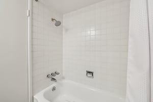 Via Casitas-S0910-035.jpg