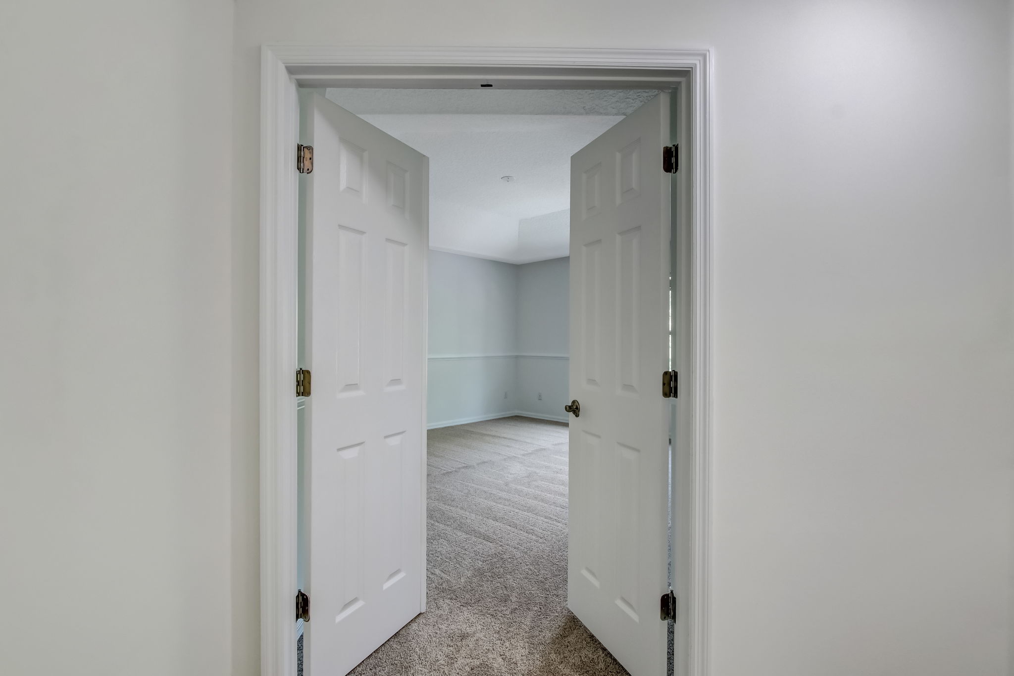 To Primary Bedroom
