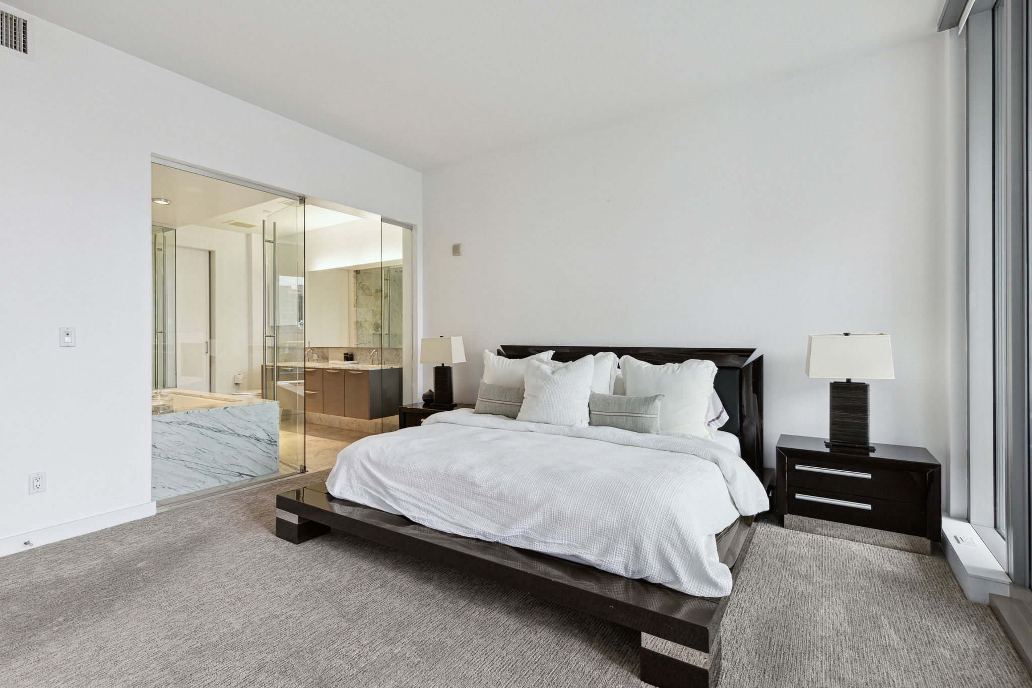 2900McKinnon_010