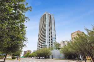 2900McKinnon_001