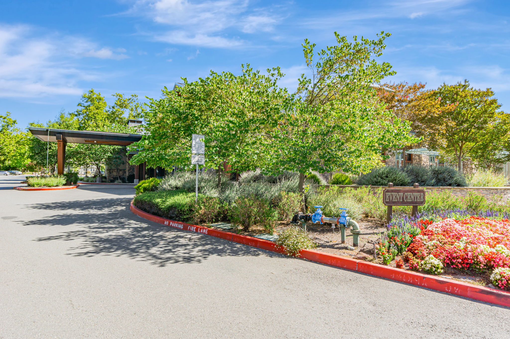 045_2900 Tice Creek Dr