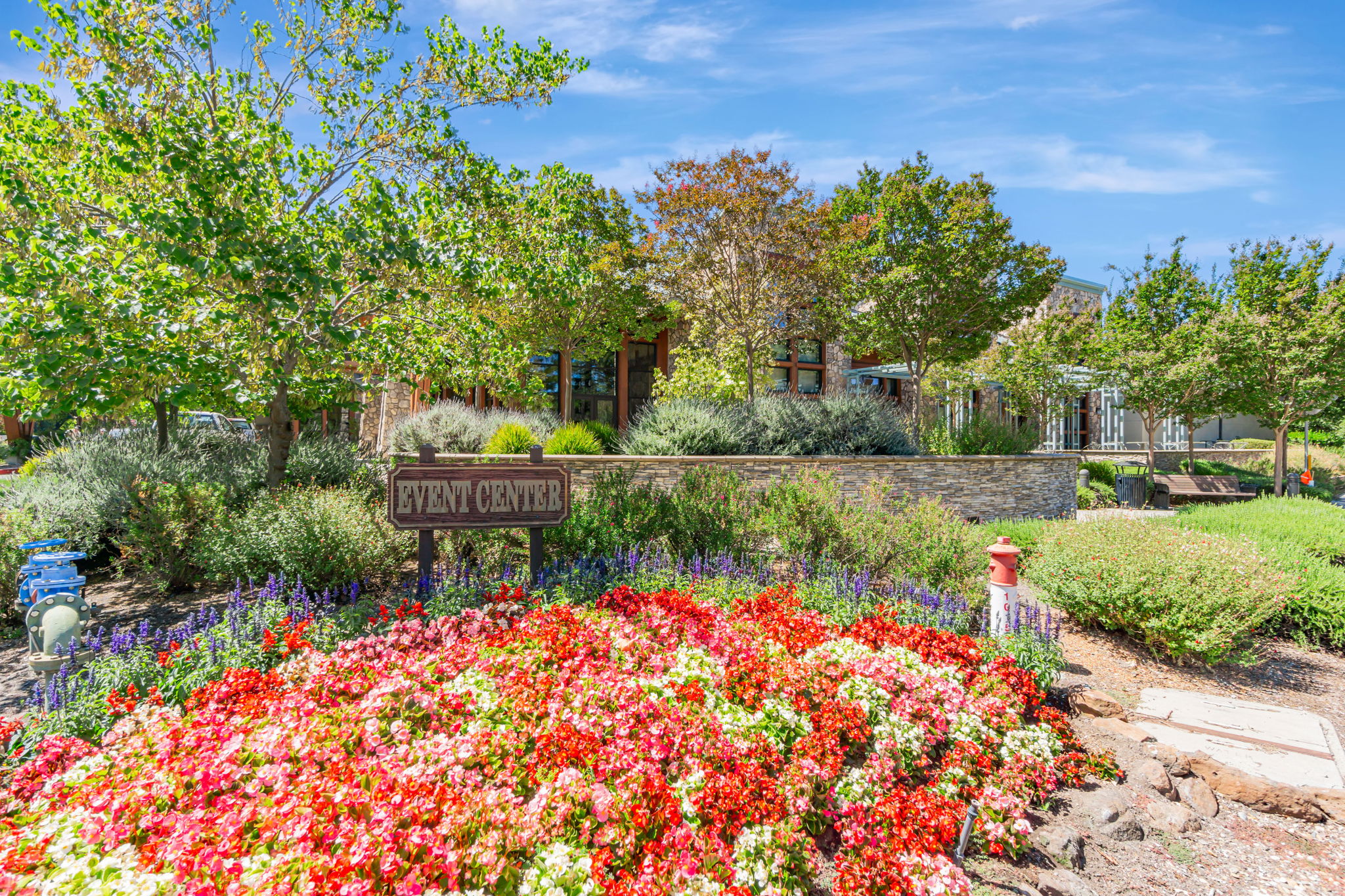 049_2900 Tice Creek Dr
