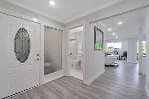 007_2900 Tice Creek Dr