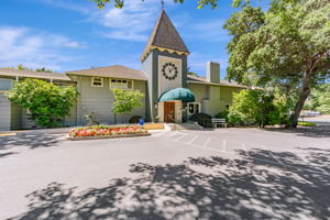 043_2900 Tice Creek Dr