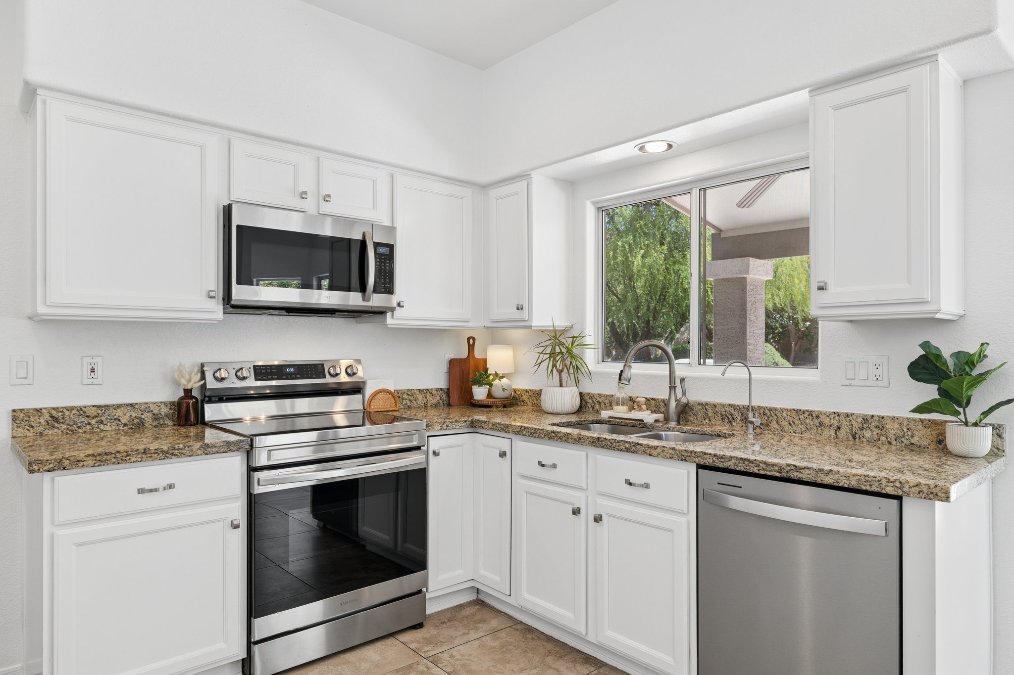 29007 N 45th Way - 005.jpg