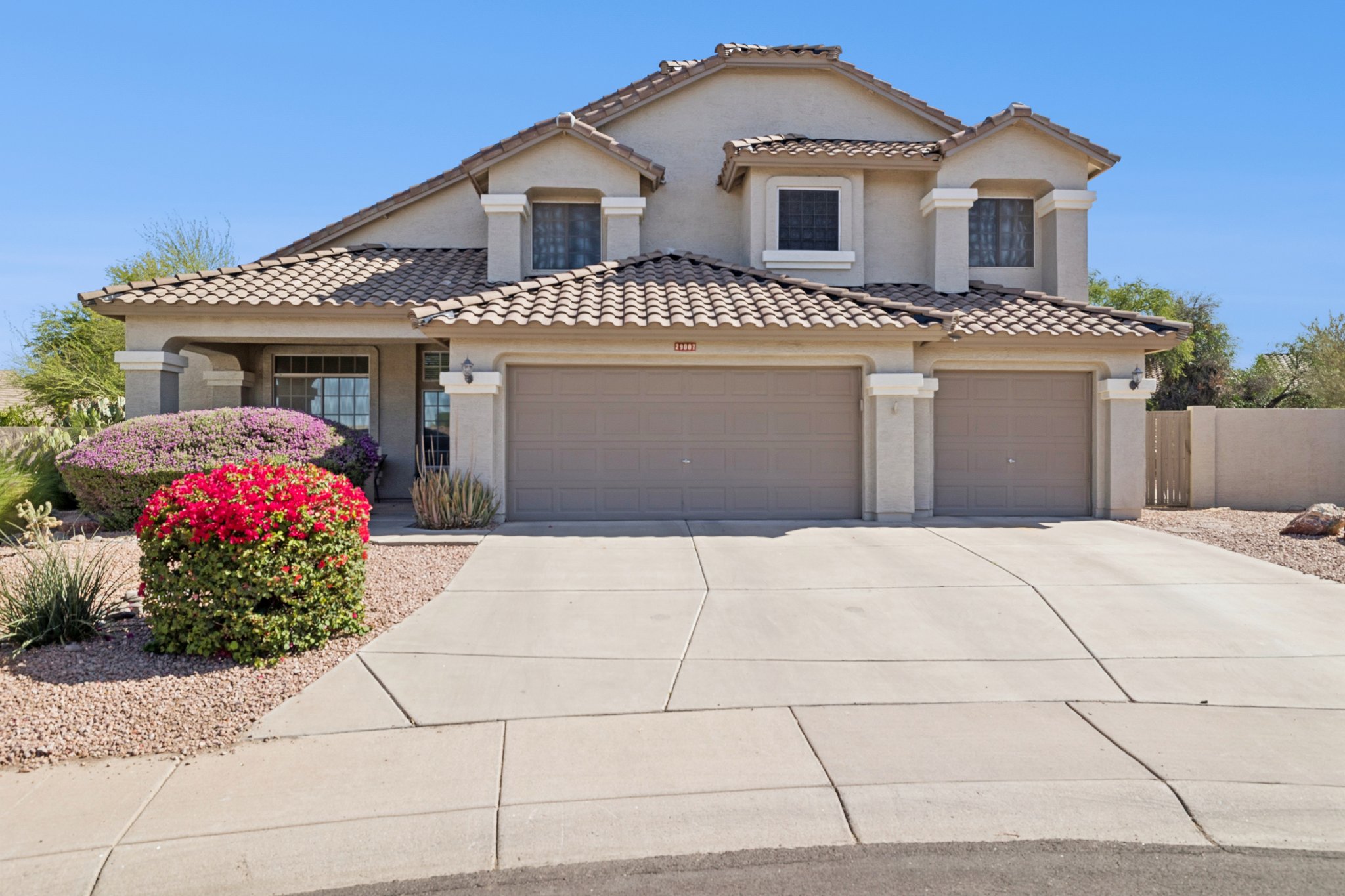 29007 N 45th Way - 001 (2).jpg