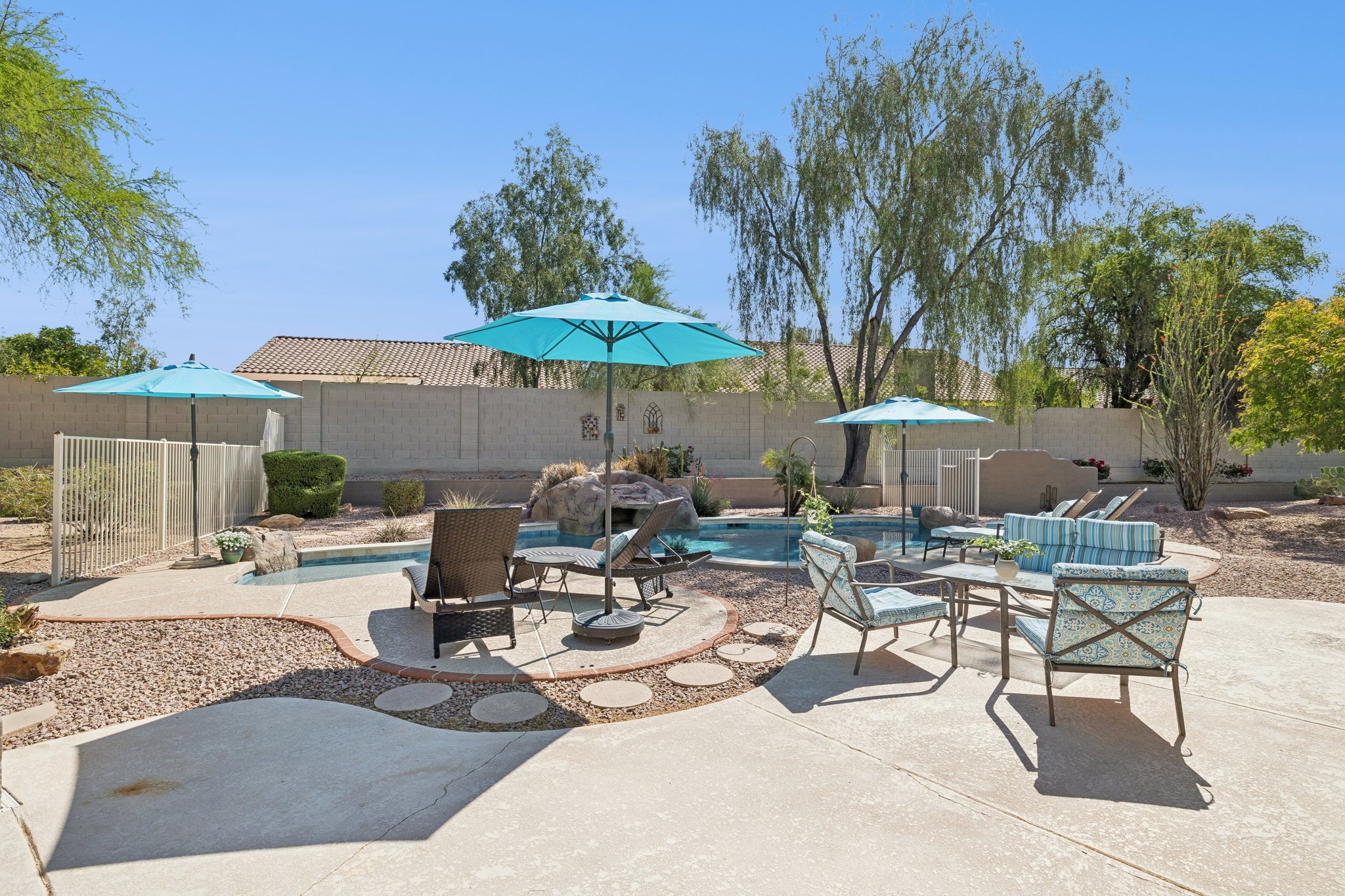 29007 N 45th Way - 006 (2).jpg