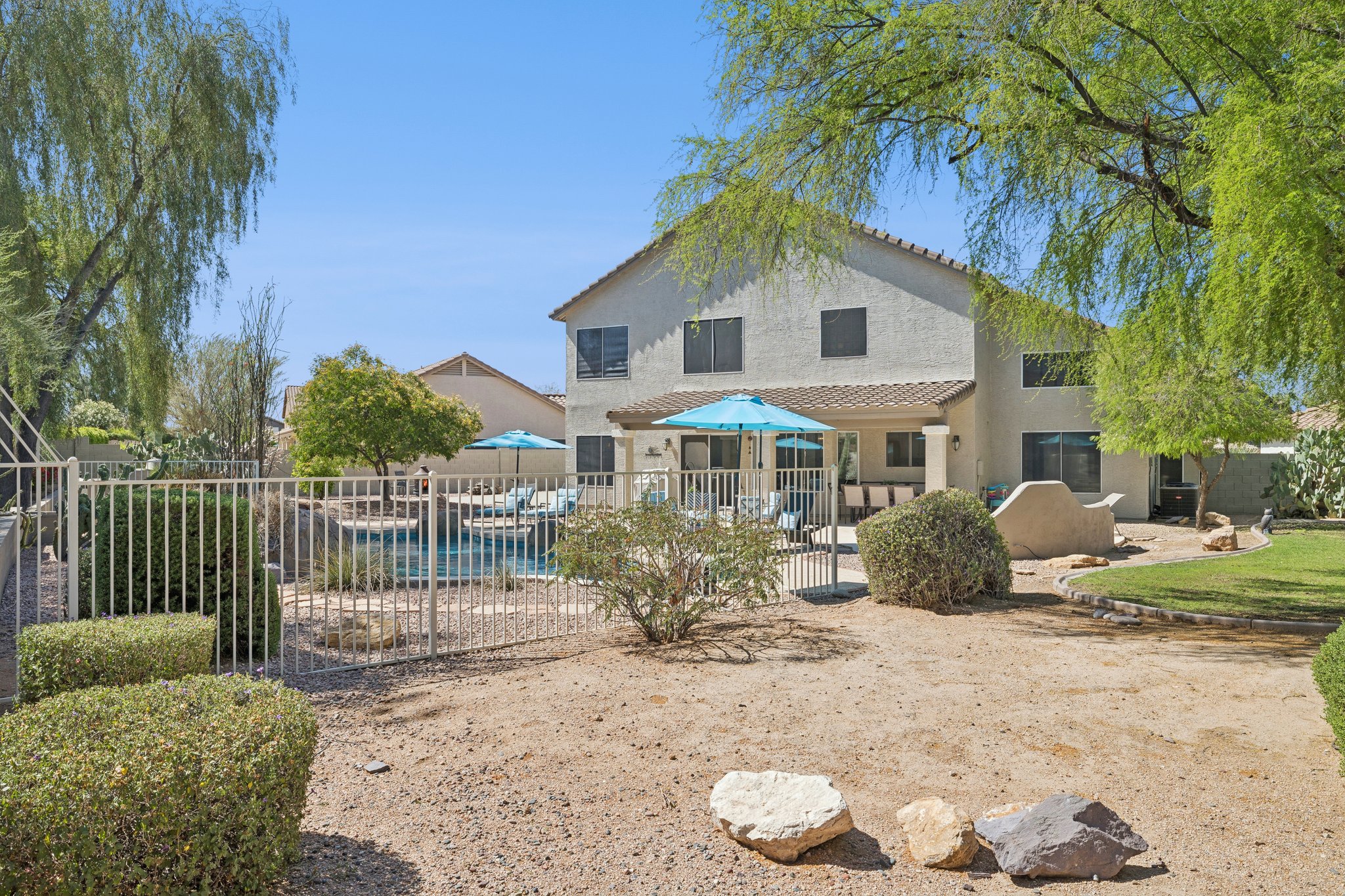 29007 N 45th Way - 011 (2).jpg