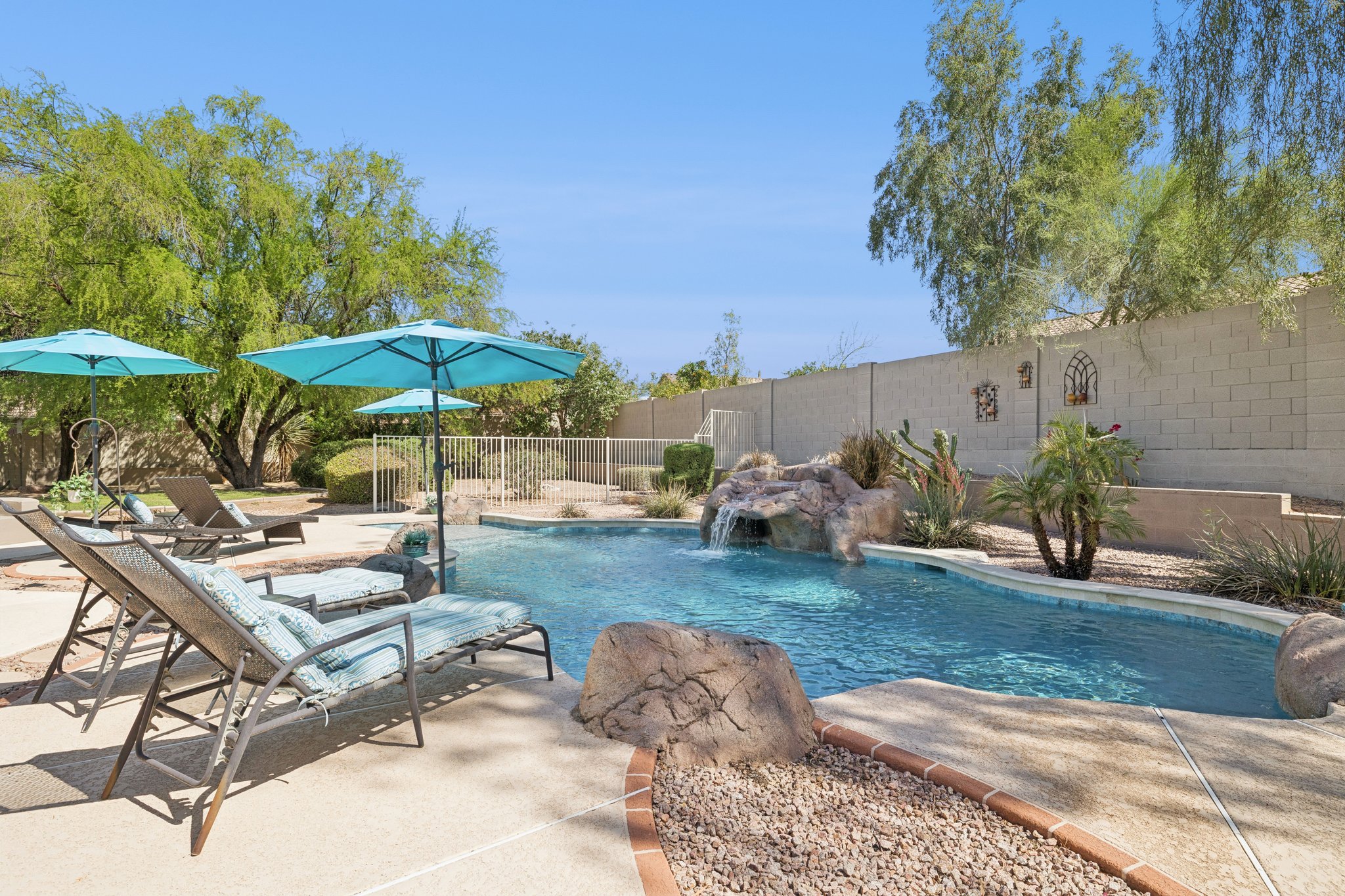 29007 N 45th Way - 012 (2).jpg