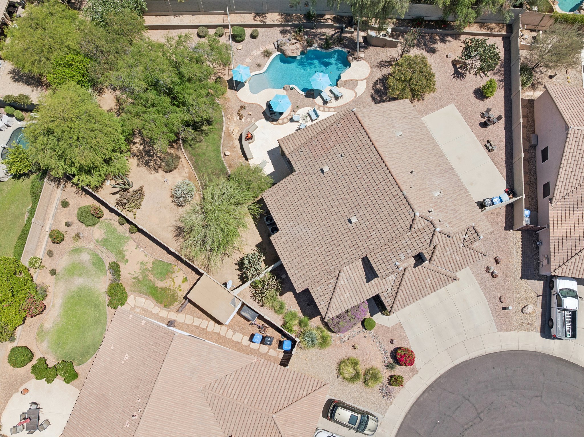 29007 N 45th Way - 019 (2).jpg