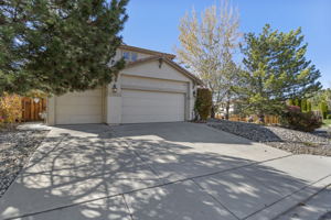 2901 Blue Grouse Dr, Reno, NV 89509, USA Photo 2