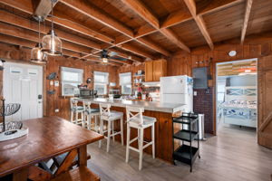 2901-NVDT-Dining-to-Kitchen