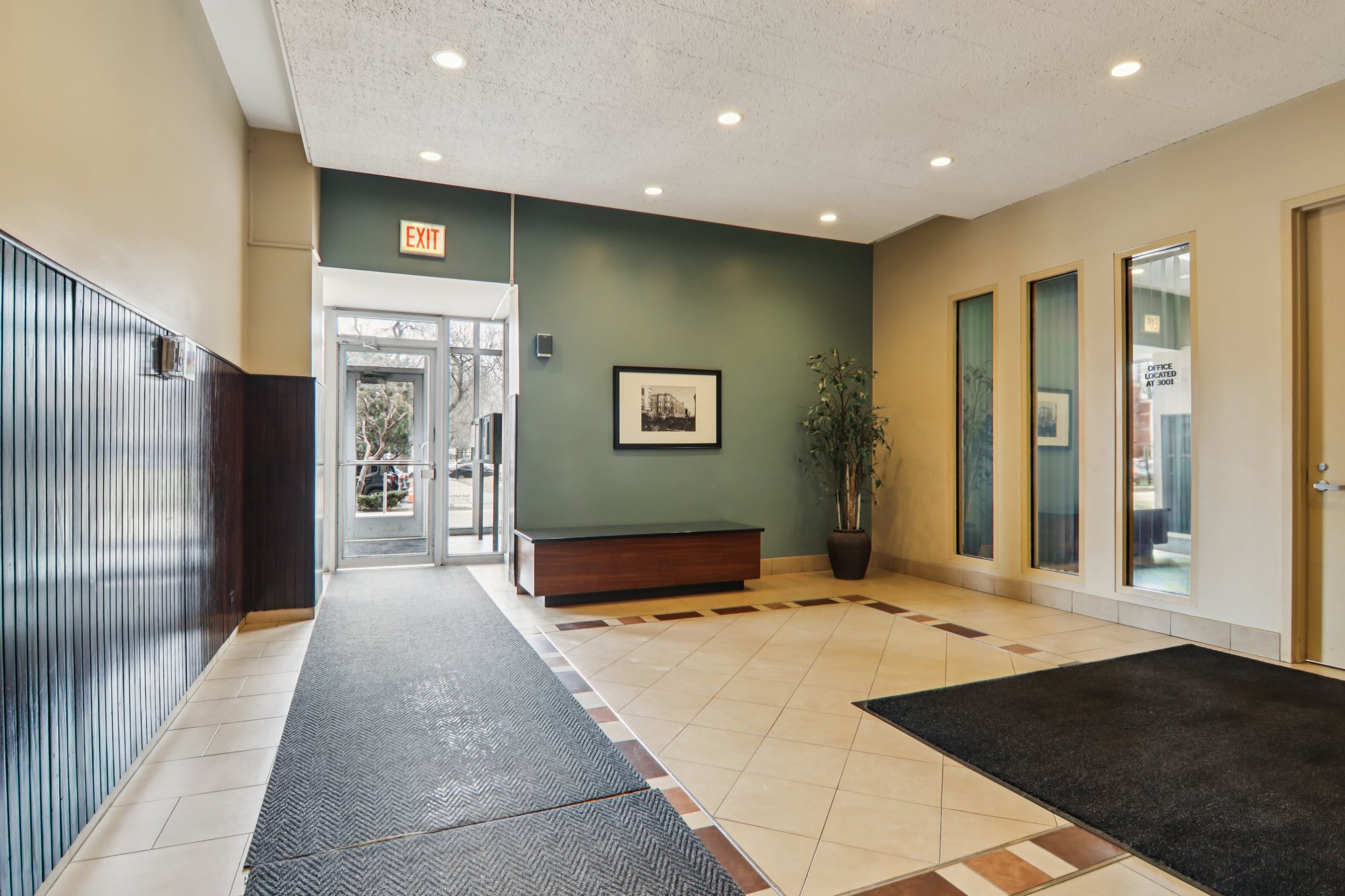 S Michigan Ave 505-S2703-022.jpg