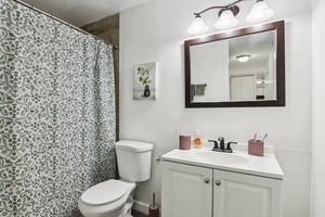 S Michigan Ave 505-S2703-018.jpg