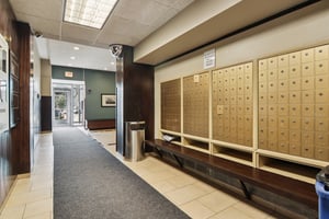 S Michigan Ave 505-S2703-023.jpg