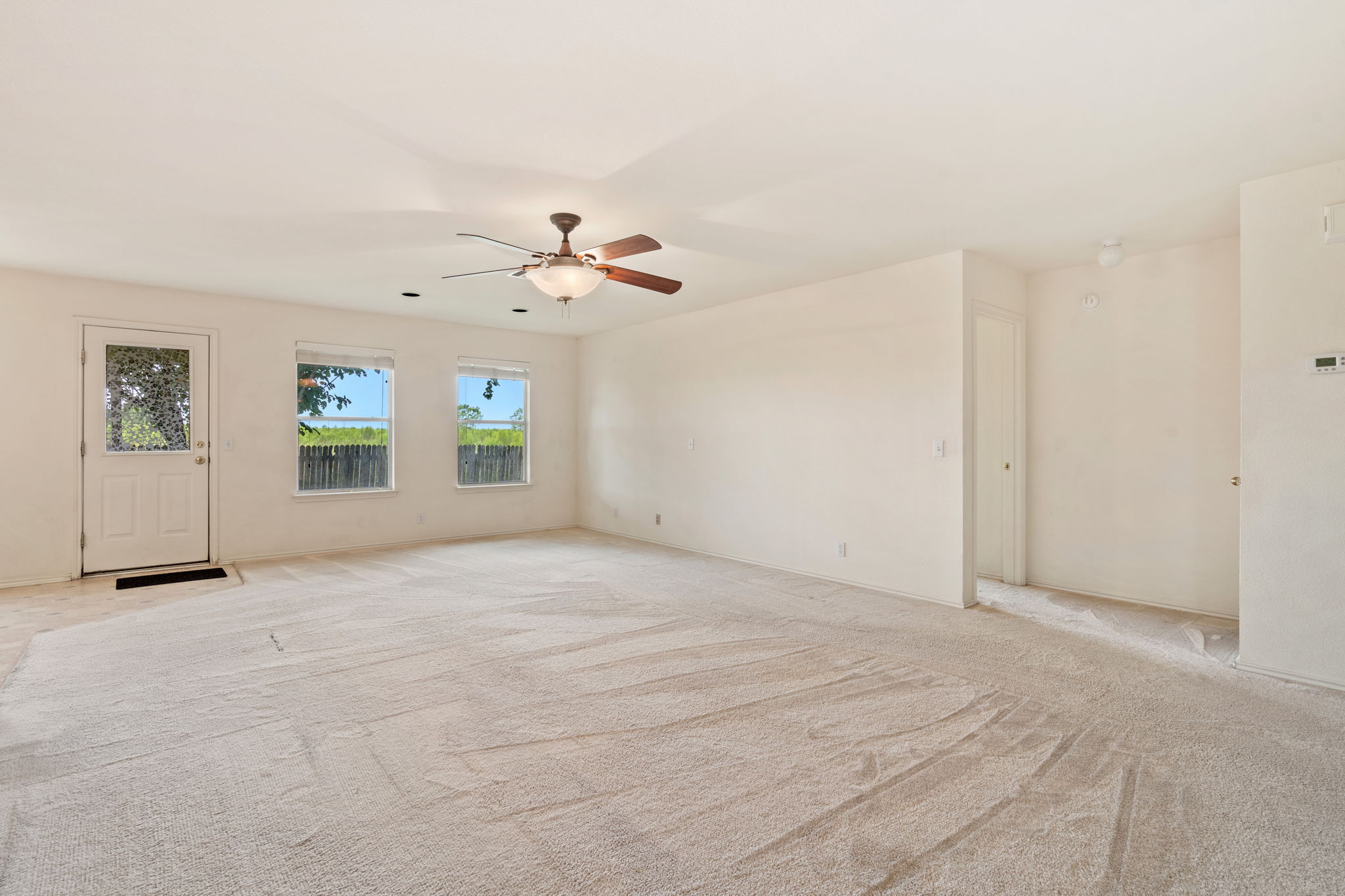  2901 Tyler Ln, Taylor, TX 76574, US Photo 7