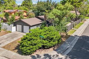 Corona Dr-S0407-036.jpg