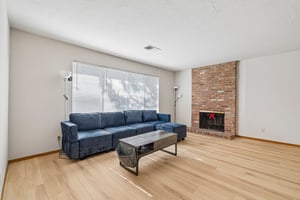 Corona Dr-S0407-005.jpg