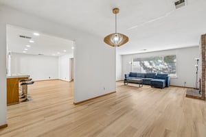 Corona Dr-S0407-008.jpg