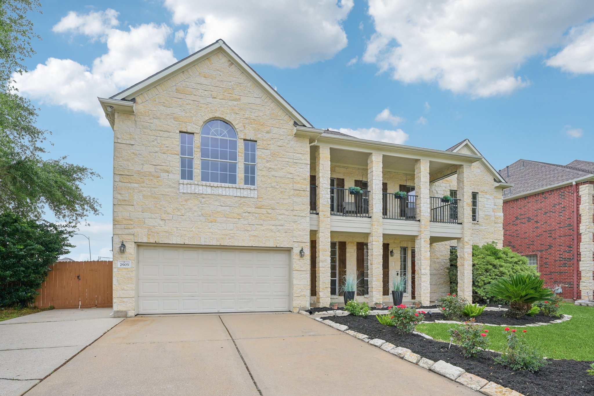 Longhorn Cir-L1804-003.jpg