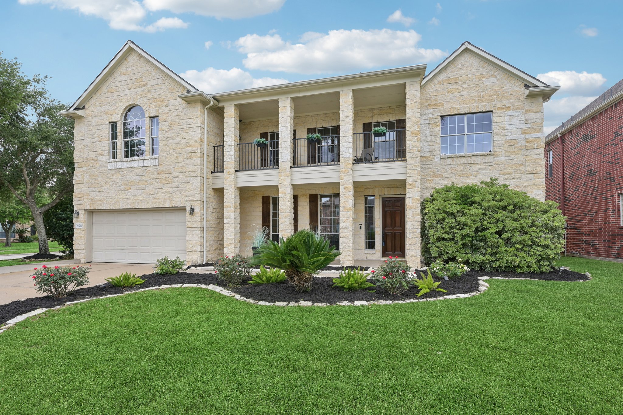 Longhorn Cir-L1804-005.jpg