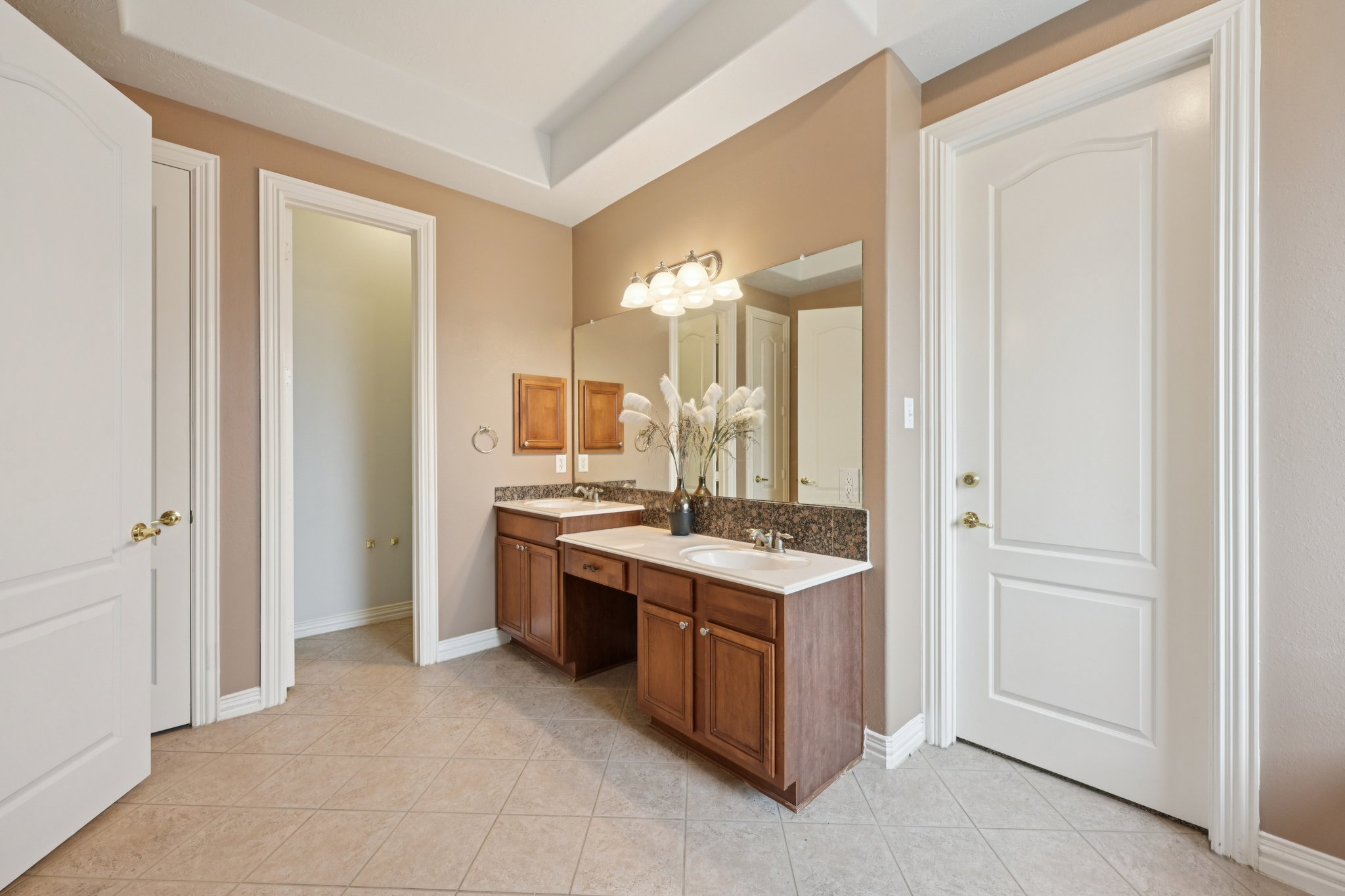 Longhorn Cir-L1804-025.jpg