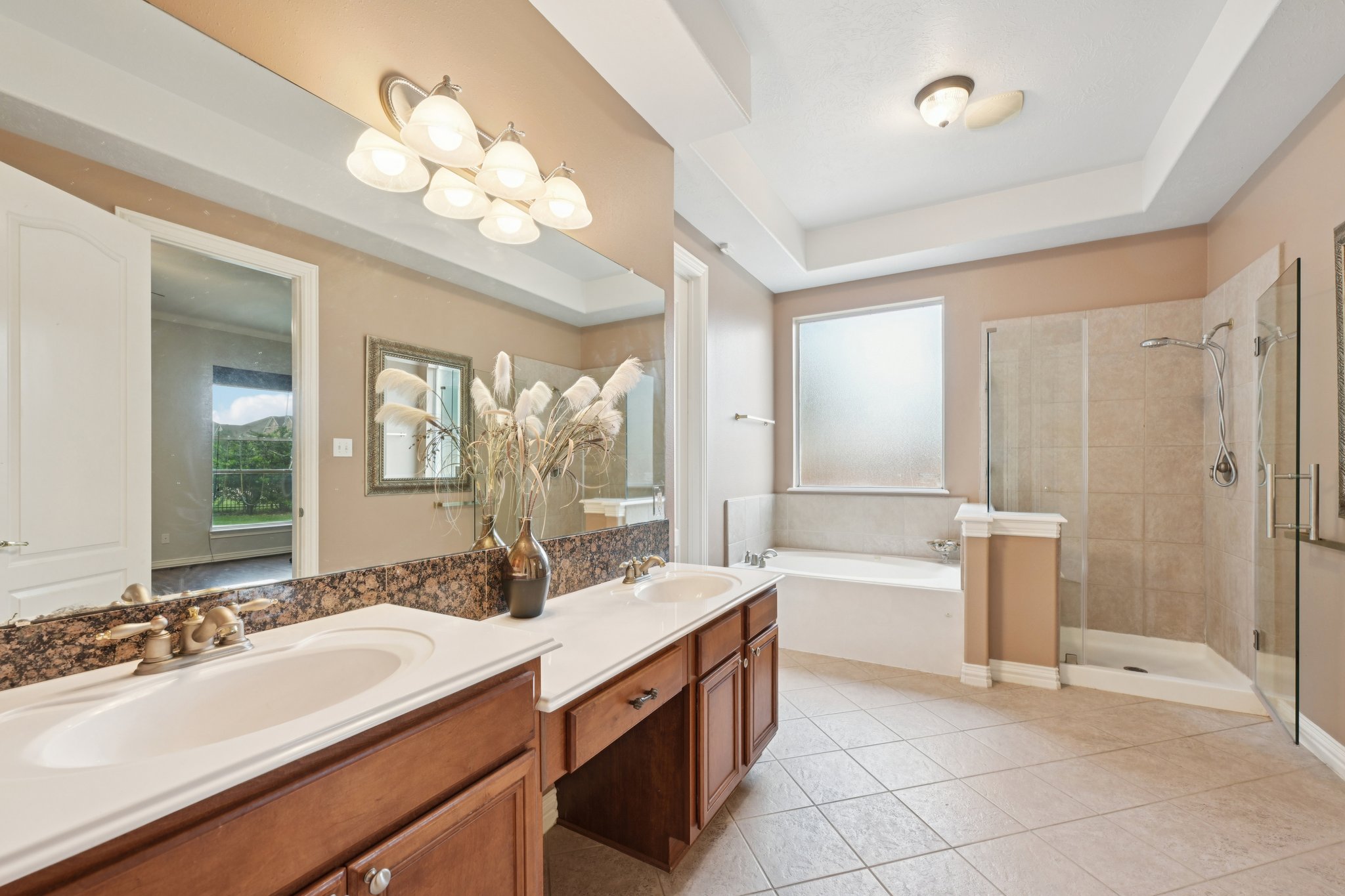 Longhorn Cir-L1804-026.jpg