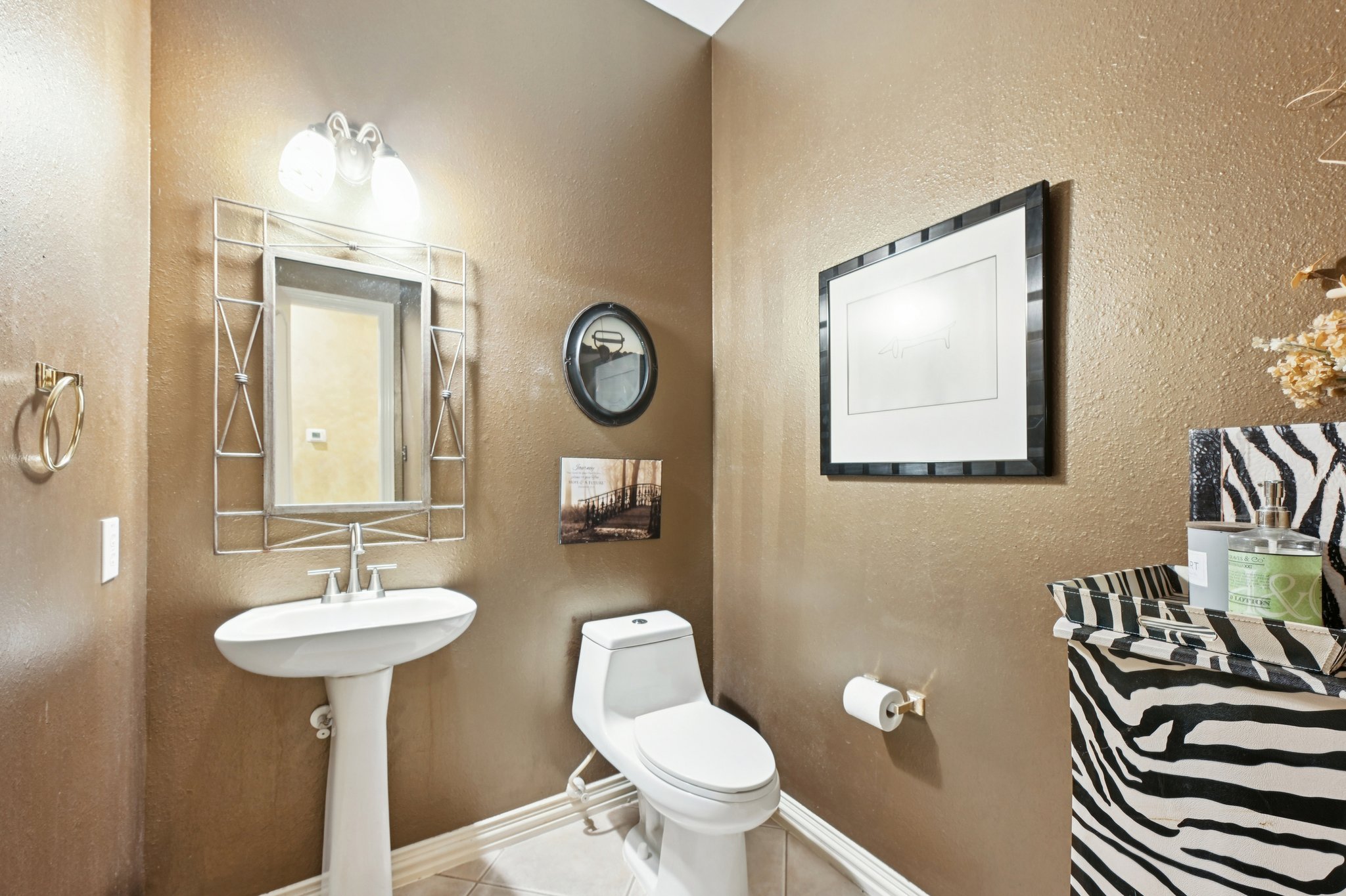 Longhorn Cir-L1804-028.jpg