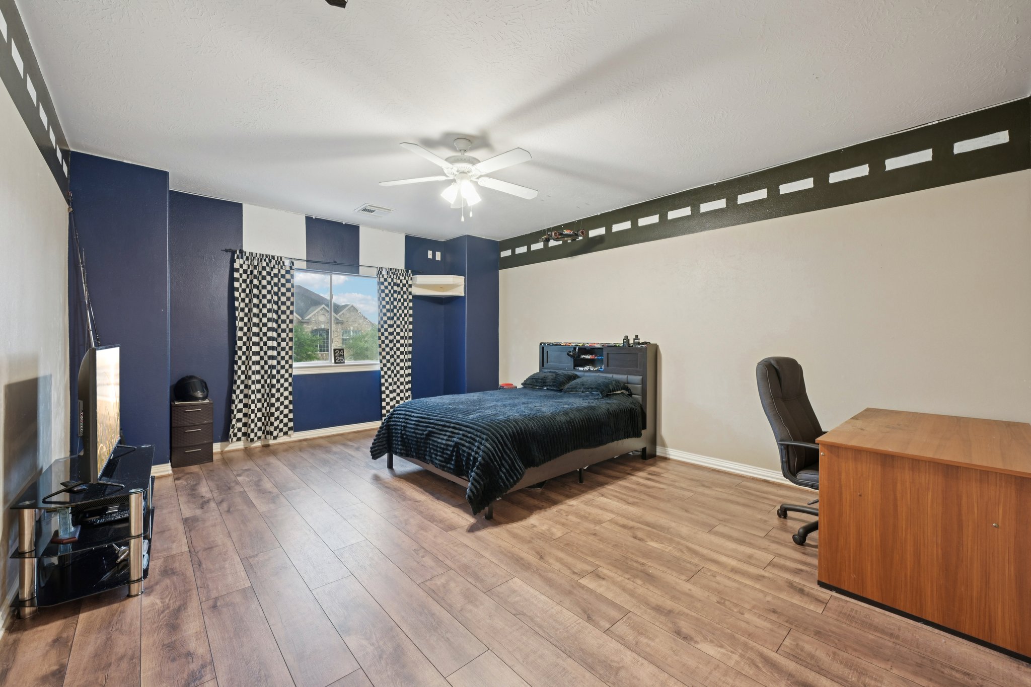 Longhorn Cir-L1804-038.jpg