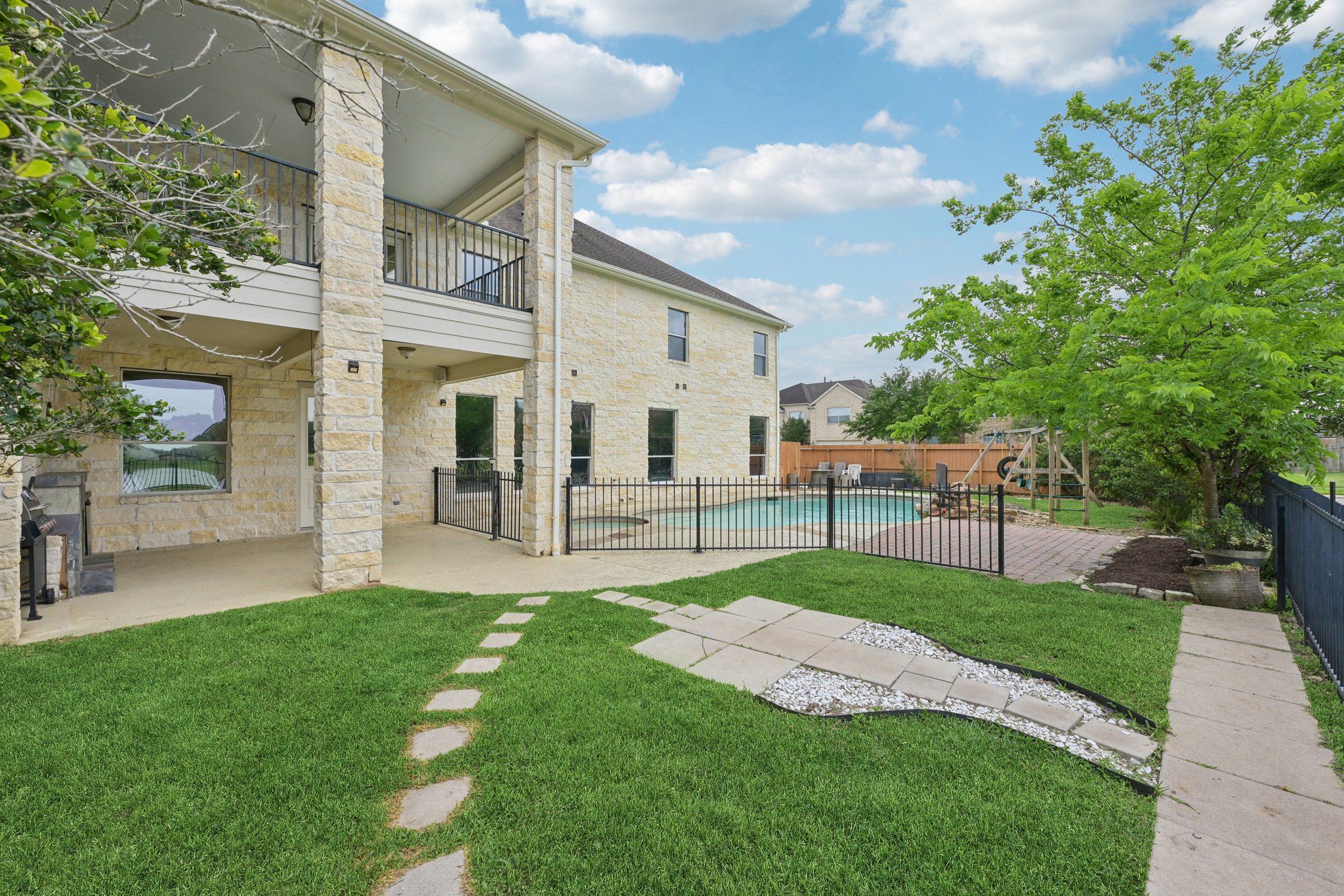 Longhorn Cir-L1804-042.jpg