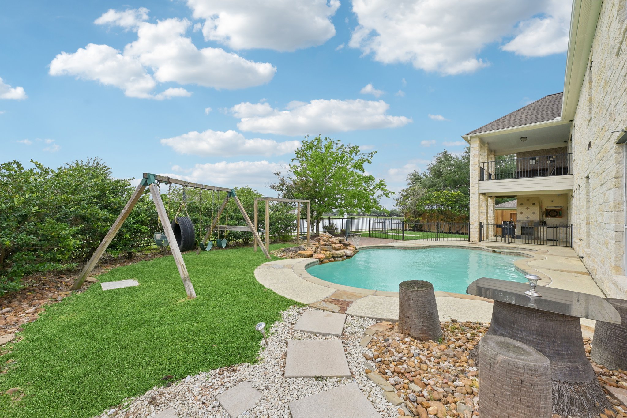 Longhorn Cir-L1804-044.jpg