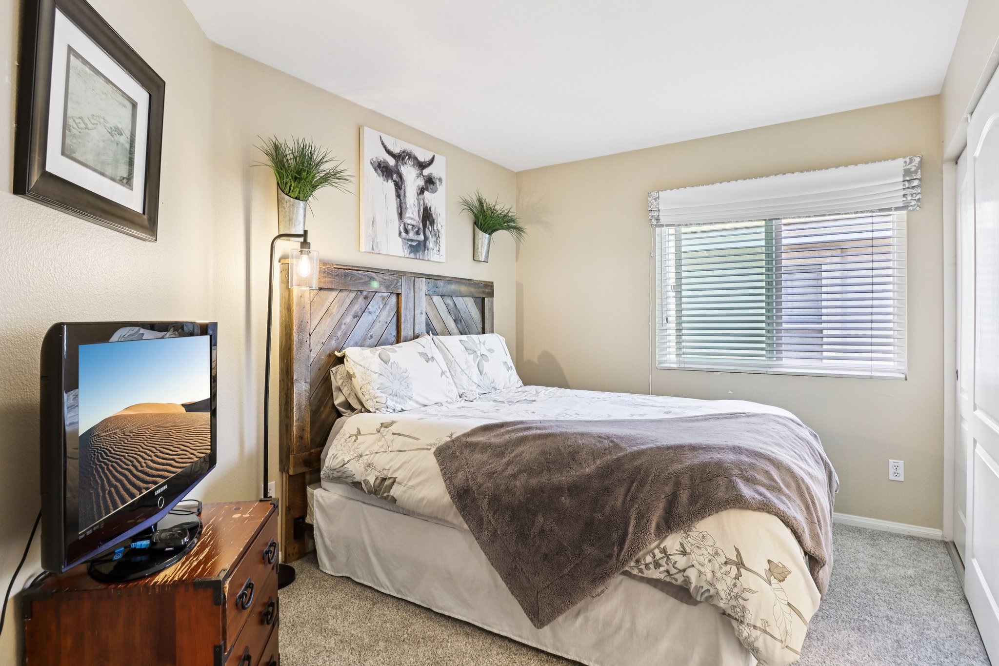 Avenida Valera-S2410-052.jpg