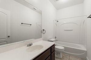  Photo 32