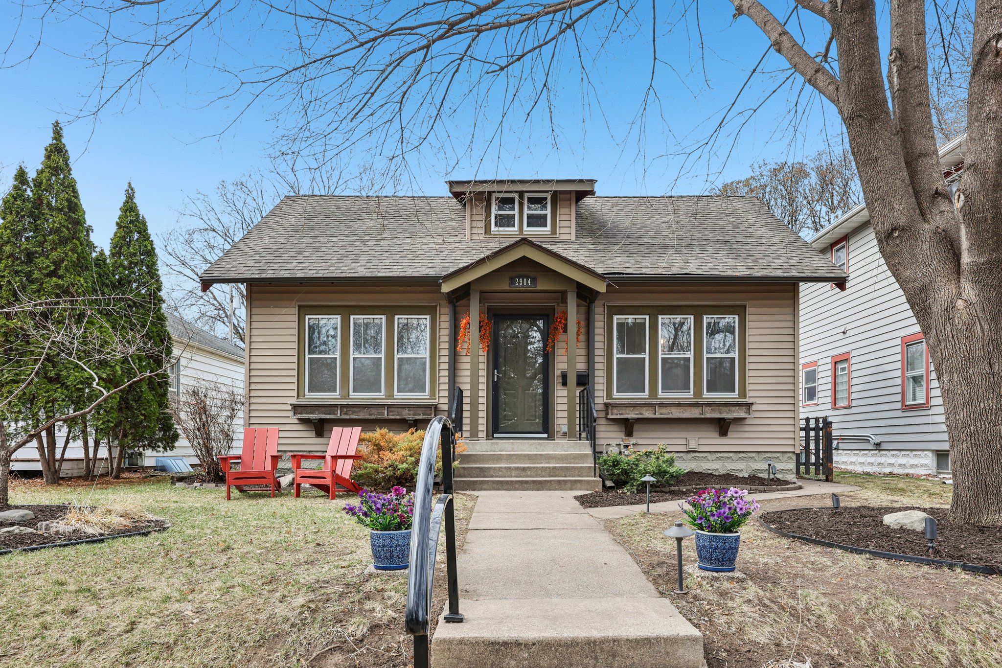 Webster Ave S-S0204-003.jpg