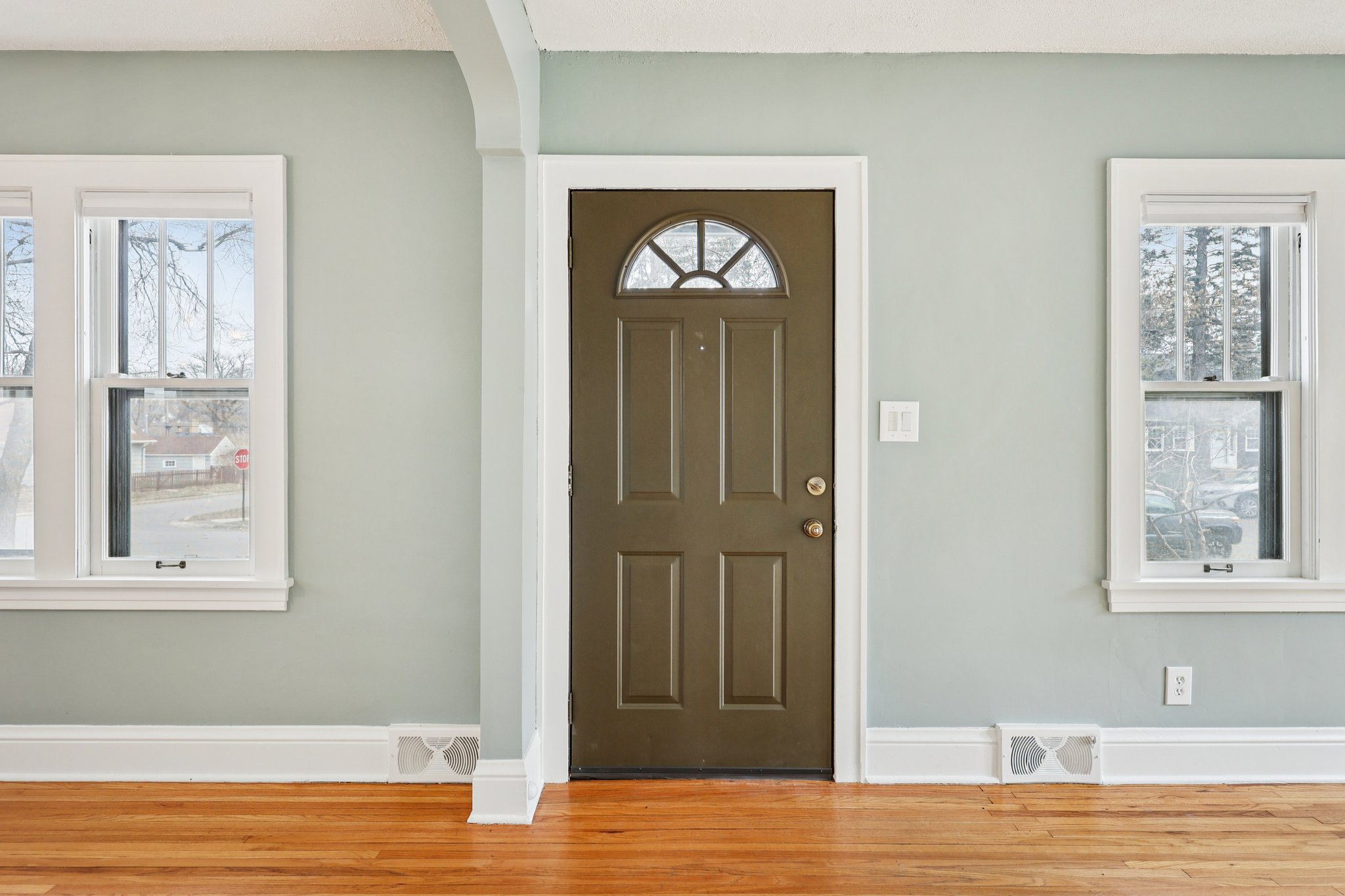 Webster Ave S-S0204-004.jpg