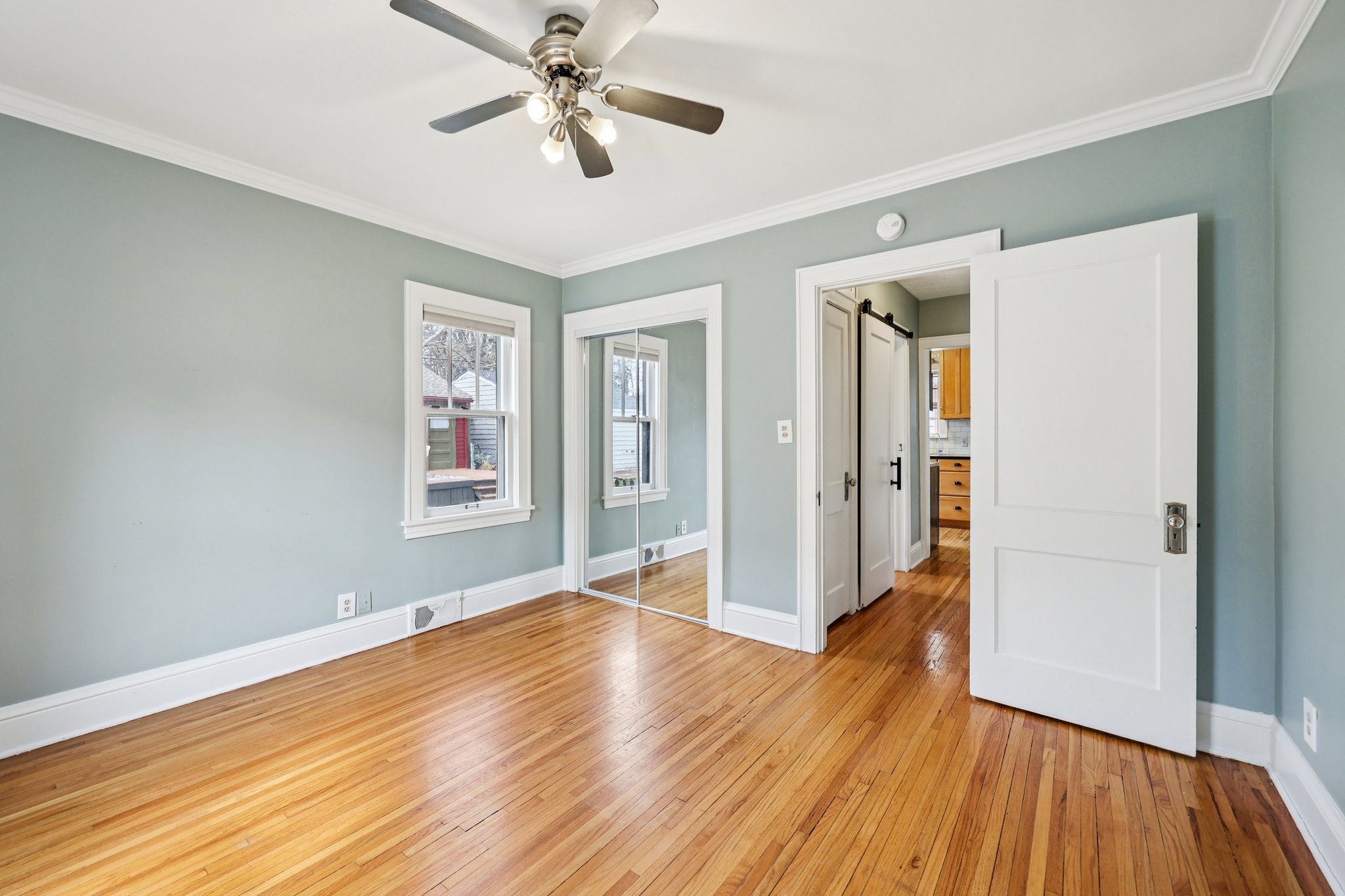 Webster Ave S-S0204-018.jpg