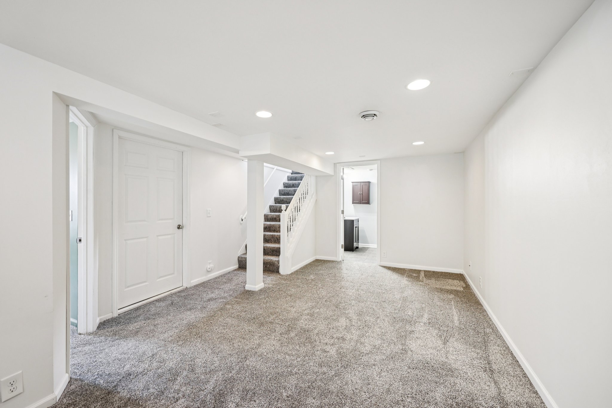 Webster Ave S-S0204-025.jpg