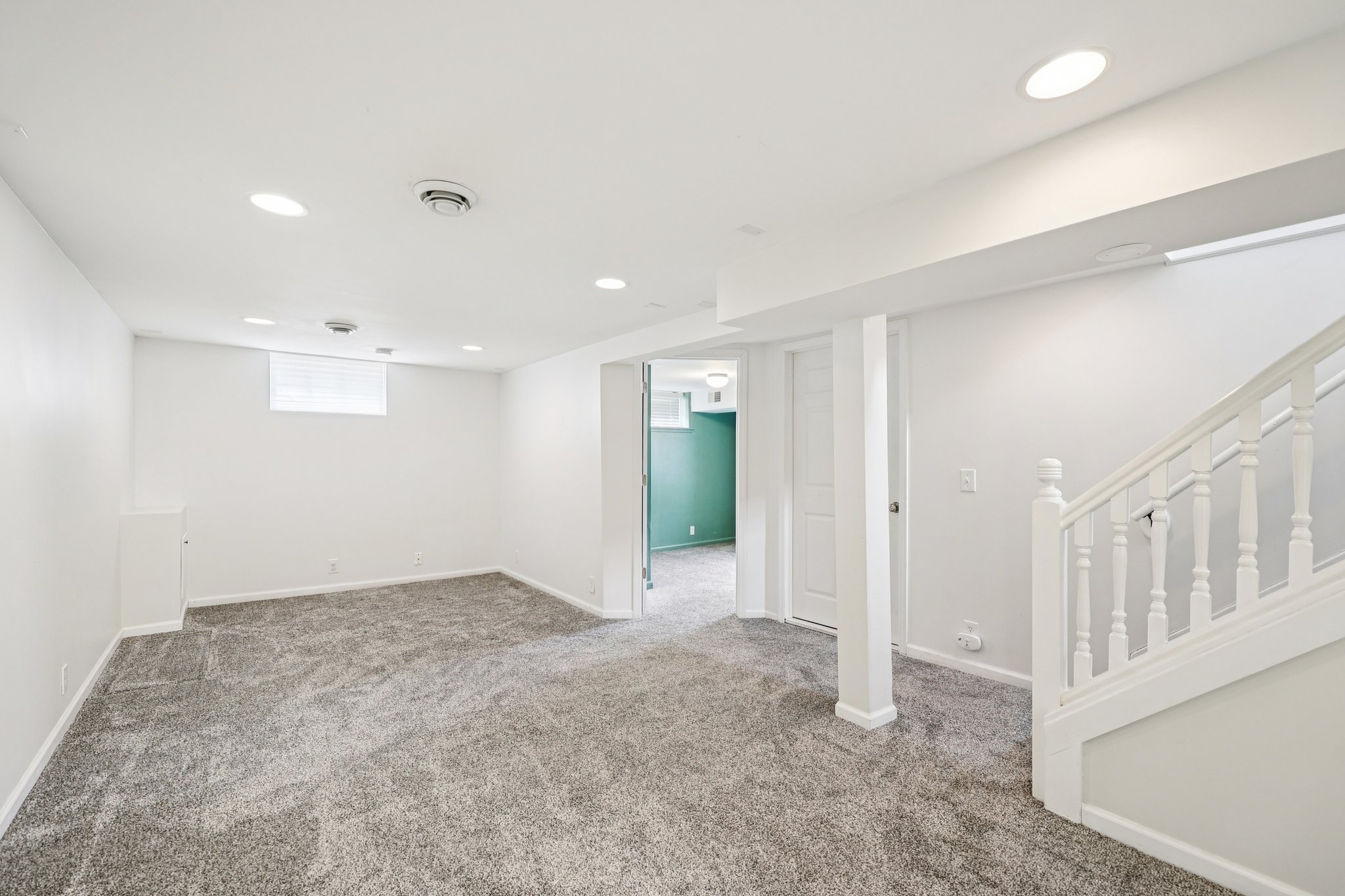 Webster Ave S-S0204-026.jpg