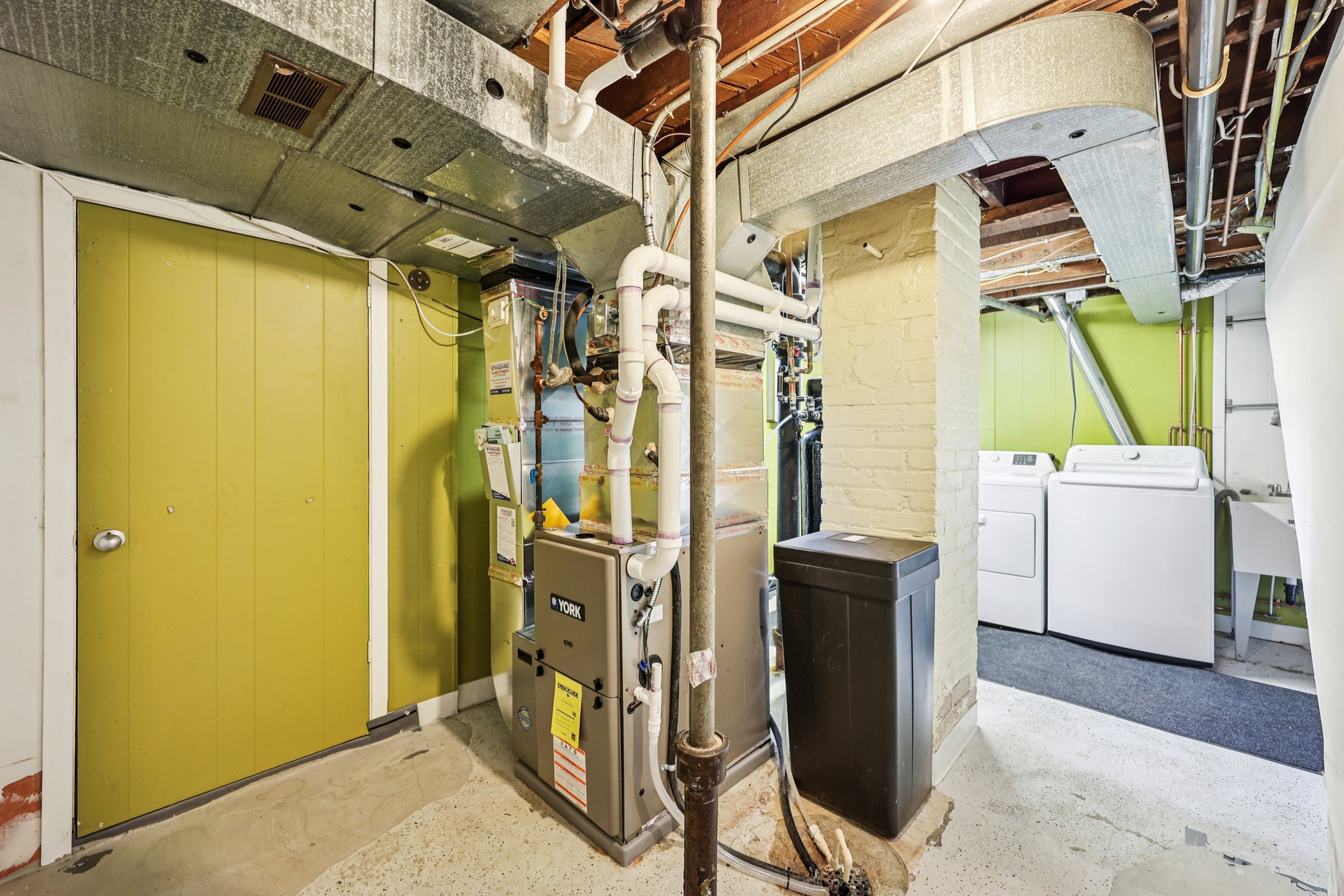 Webster Ave S-S0204-033.jpg