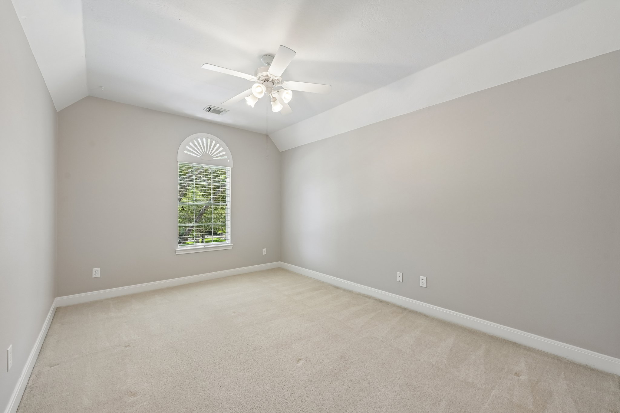 Harvest Hill Dr-S2107-041.jpg