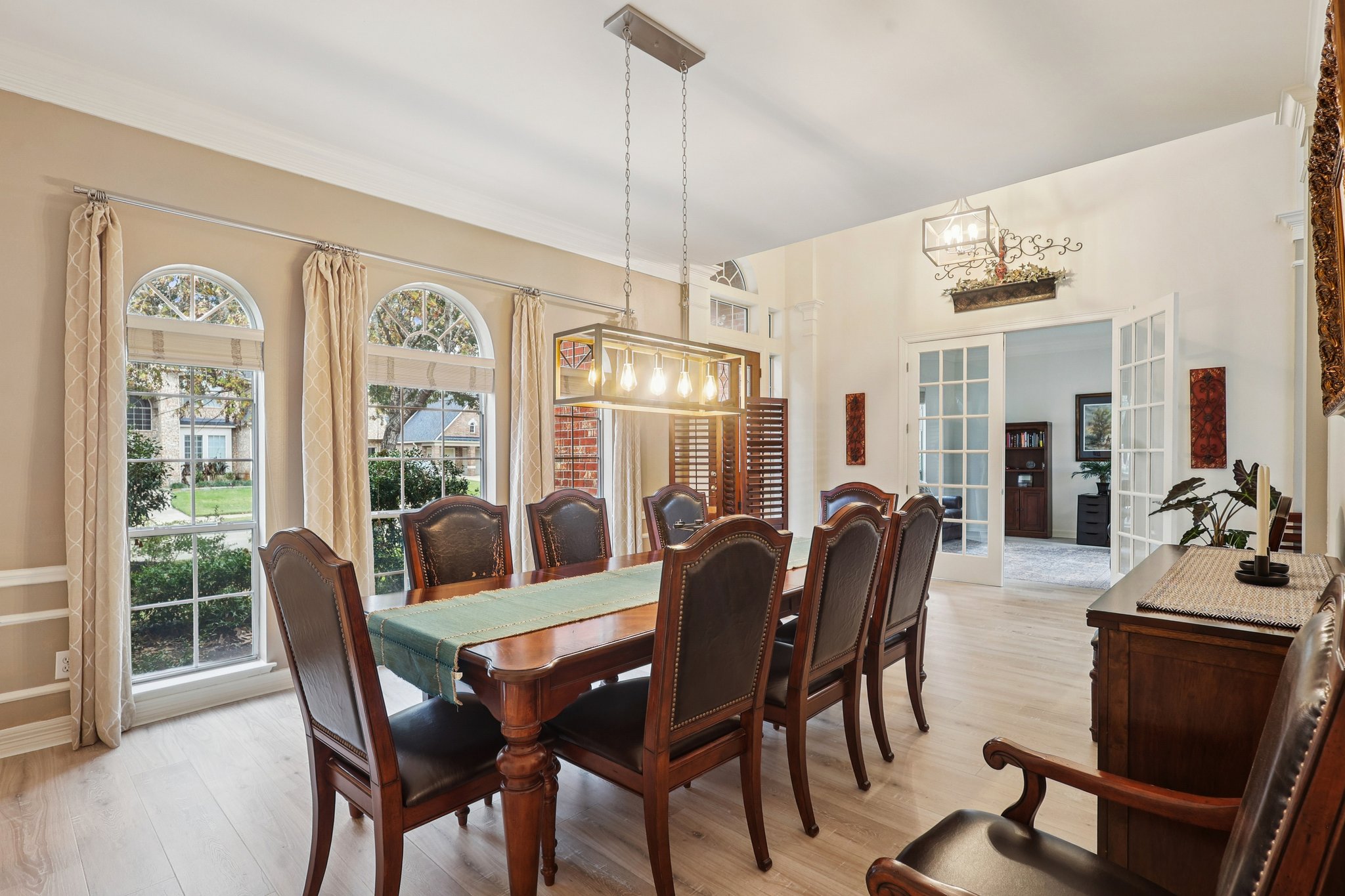 Amy Shores Ct-S2101-009.jpg