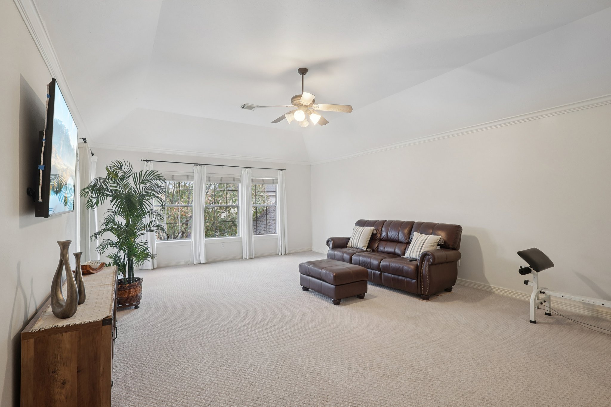 Amy Shores Ct-S2101-038.jpg