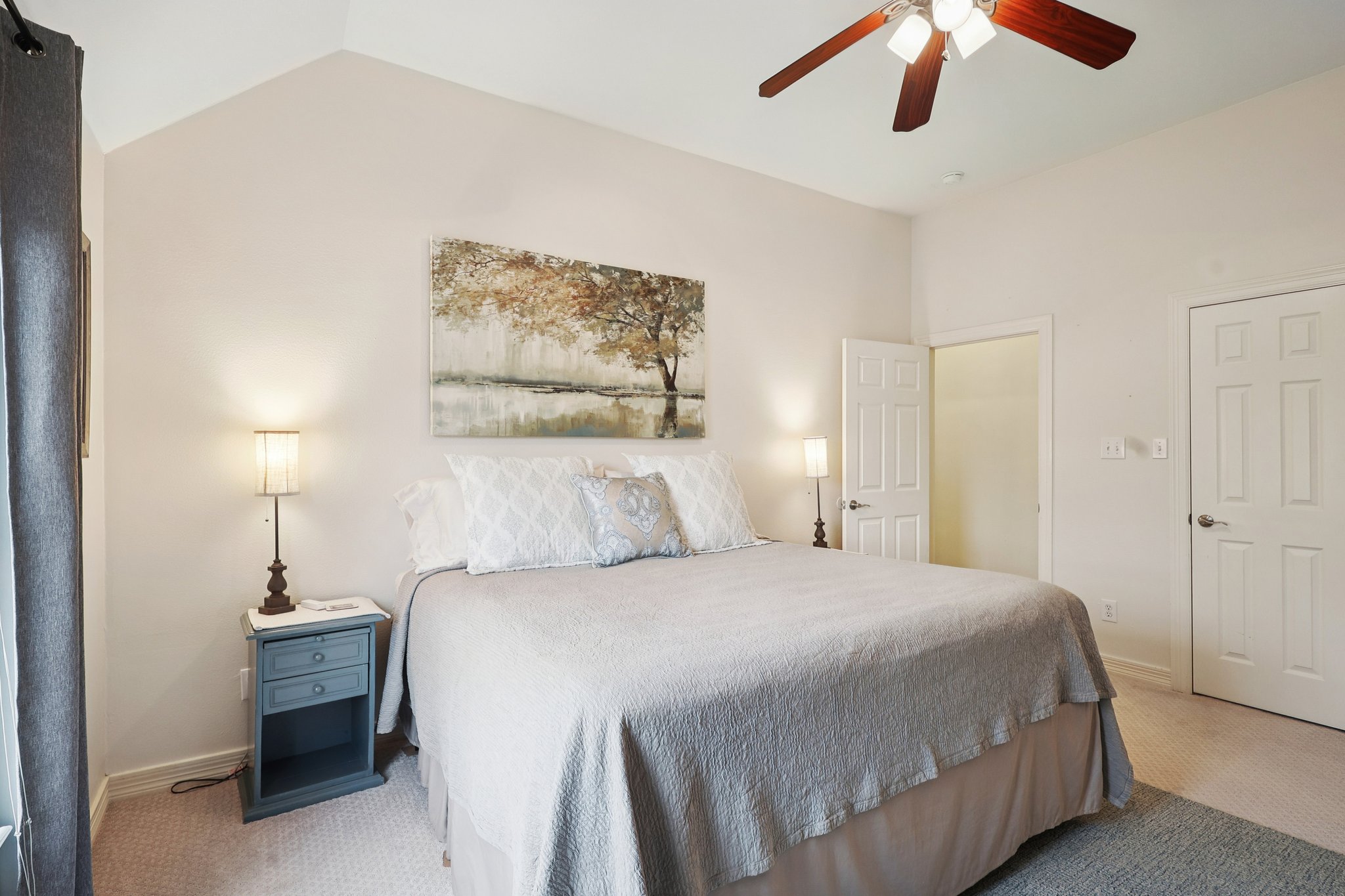 Amy Shores Ct-S2101-042.jpg